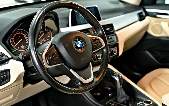 BMW X1 cena 98900 przebieg: 99030, rok produkcji 2017 z Nowa Sól małe 781